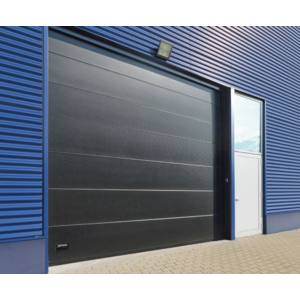 Dynaco lance deux nouvelles portes sectionnelles industrielles