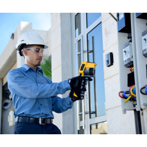 Les équipements d’inspection de Fluke redéfinissent la norme en matière de fiabilité de l’alimentation électrique au Moyen-Orient 