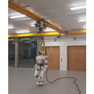 Un palan électrique VERLINDE prévient des chutes du robot humanoïde Valkyrie