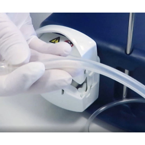 La pompe série 100 de Watson Marlow répond aux besoins de performances de l’implantologie dentaire chez Anthogyr