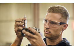 Bollé Safety dévoile la gamme SWIFT de lunettes et sur-lunettes de protection design