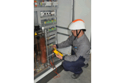 Casque E-MAN : la protection de l’électricien industriel contre l’arc électrique de court-circuit