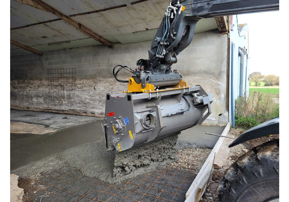 Godet malaxeur à béton à pâles