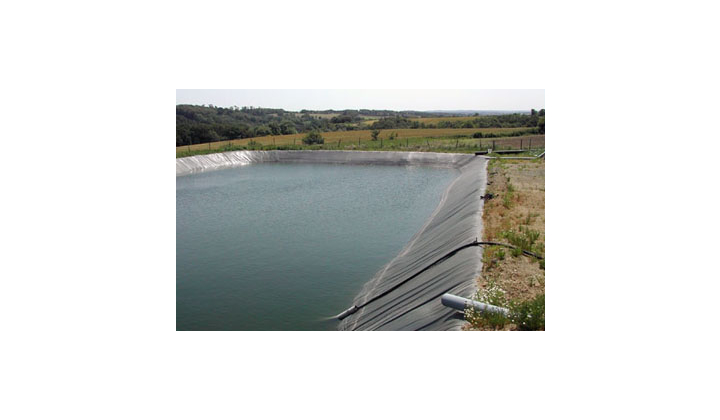 Membrane d'étanchéité pour étangs de baignade et bassins
