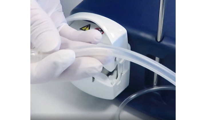 La pompe série 100 de Watson Marlow répond aux besoins de performances de l’implantologie dentaire chez Anthogyr