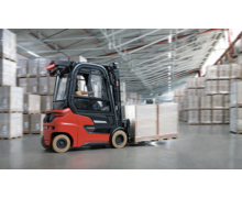 Fenwick-Linde lance une nouvelle génération de chariots frontaux électriques innovants