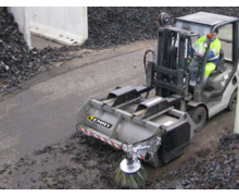 Balayeuse ramasseuse Mely'Clean pour chariot élévateur