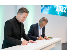 Wilo et Schneider Electric inaugurent la centrale H2Powerplant au Wilopark de Dortmund.